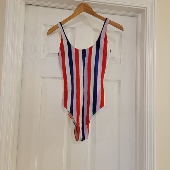 Old Navy one piece scoopneck swimsuit striped size XS - Picture 3 of 7